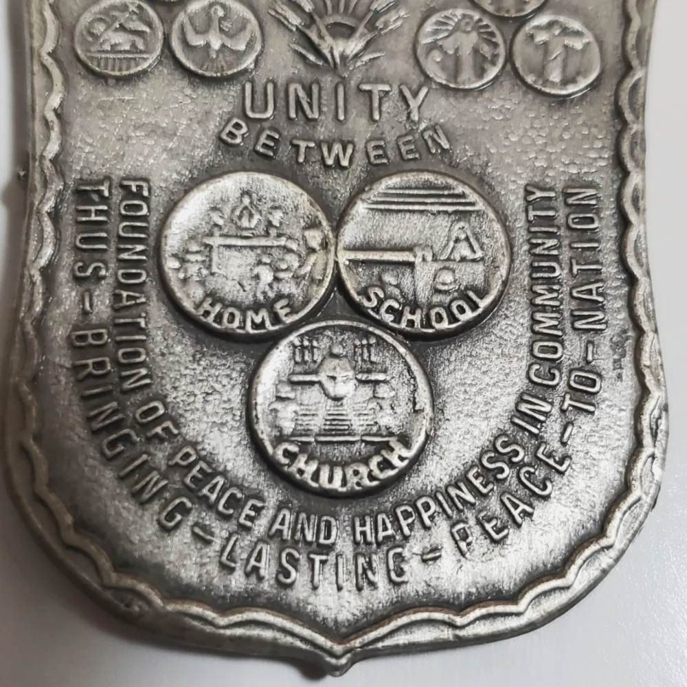 Large Vintage Solid Heavy Badge Shape Madonna & Child Medal Unity and Peace - Picture 5 of 6